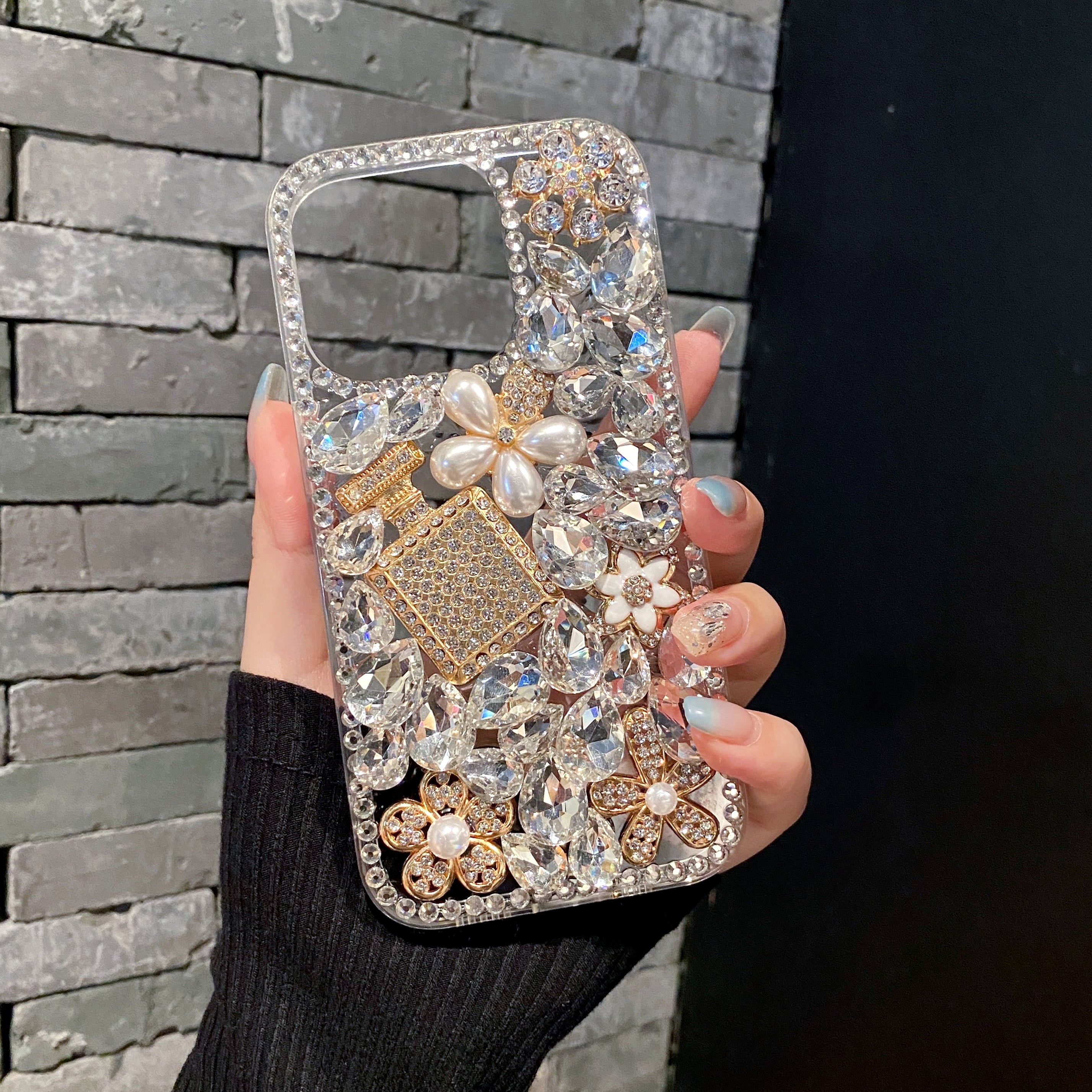 Handmade Crystal Pearl And Floral Plating Anti-fall Case - Samsung S21FE